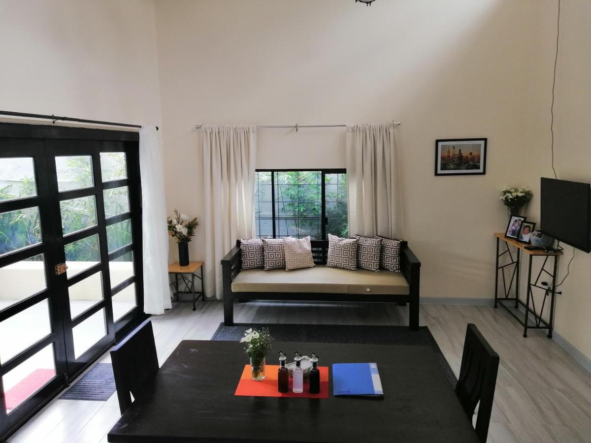 Blue Residence Tagaytay タガイタイ エクステリア 写真