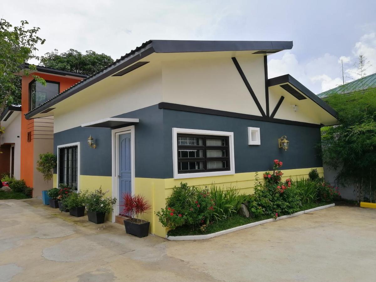 Blue Residence Tagaytay タガイタイ エクステリア 写真