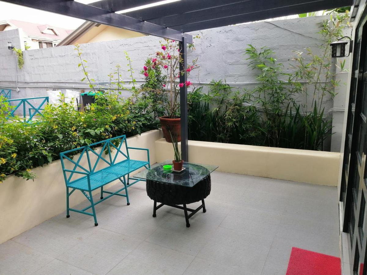 Blue Residence Tagaytay タガイタイ エクステリア 写真