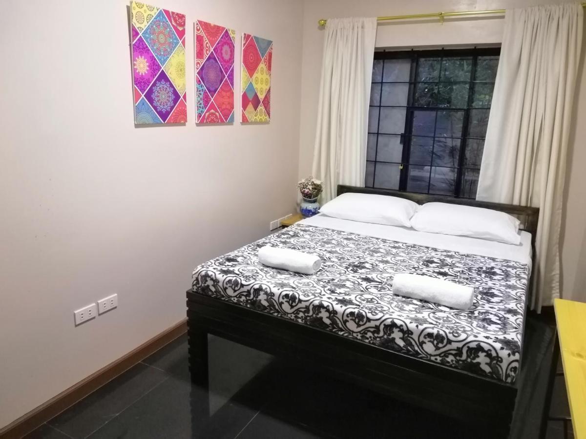 Blue Residence Tagaytay タガイタイ エクステリア 写真