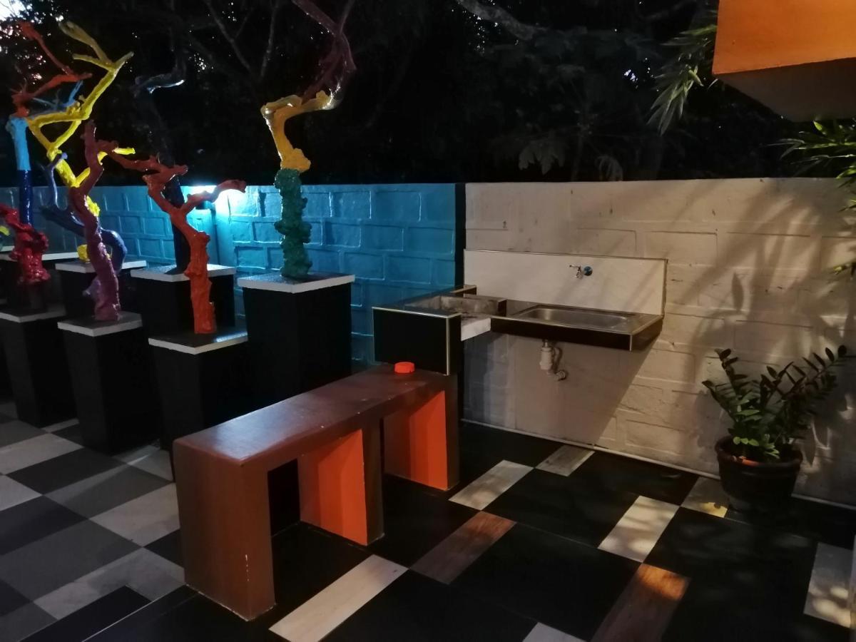 Blue Residence Tagaytay タガイタイ エクステリア 写真