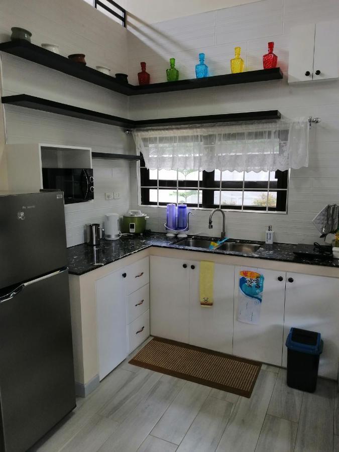 Blue Residence Tagaytay タガイタイ エクステリア 写真